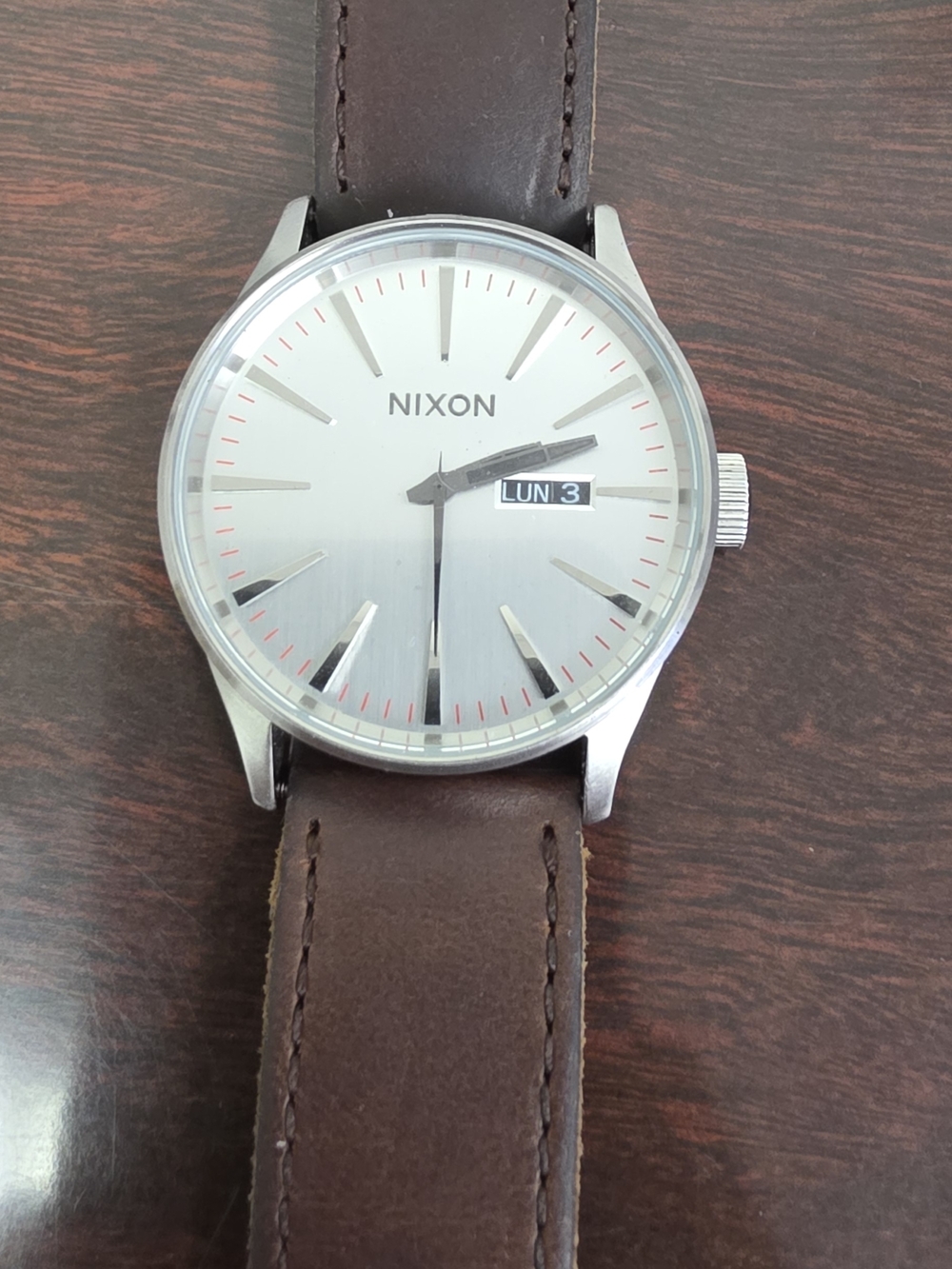 Nixon Sentry Leather Watch - Picture 3 of 5